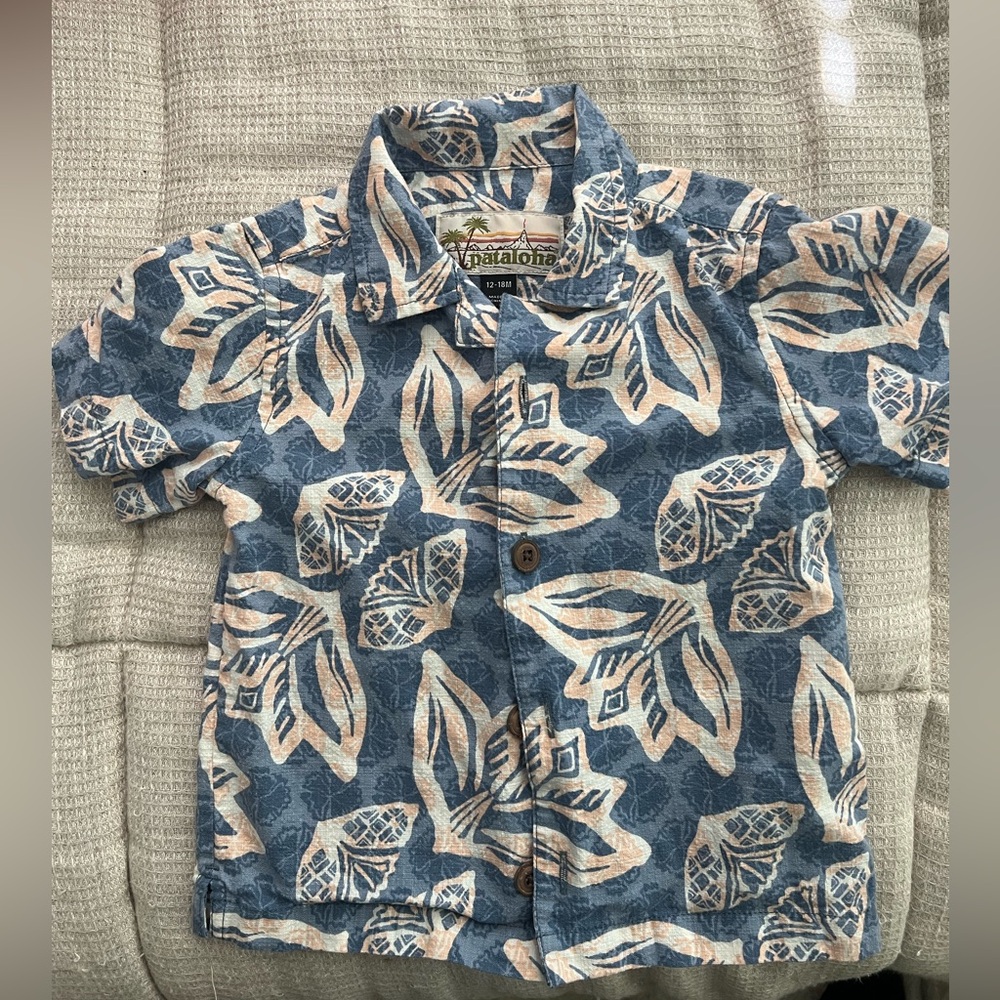 Patagonia Kids Shirt with Blue and Cream Leaf Pattern